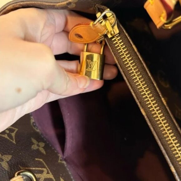 EUC AUTHENTIC Louis Vuitton Montaigne MM Monogram Handbag - Picture 7 of 14